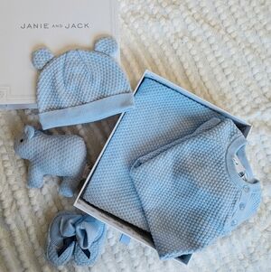 Janie and Jack Bundle Of love Gift Set Newborn